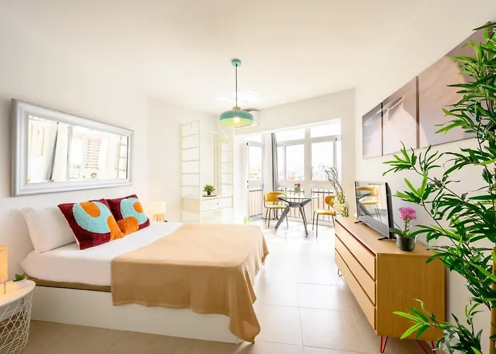 Sea Views - Sun By 10tosea *