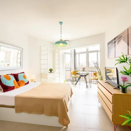 Sea Views - Sun By 10tosea *